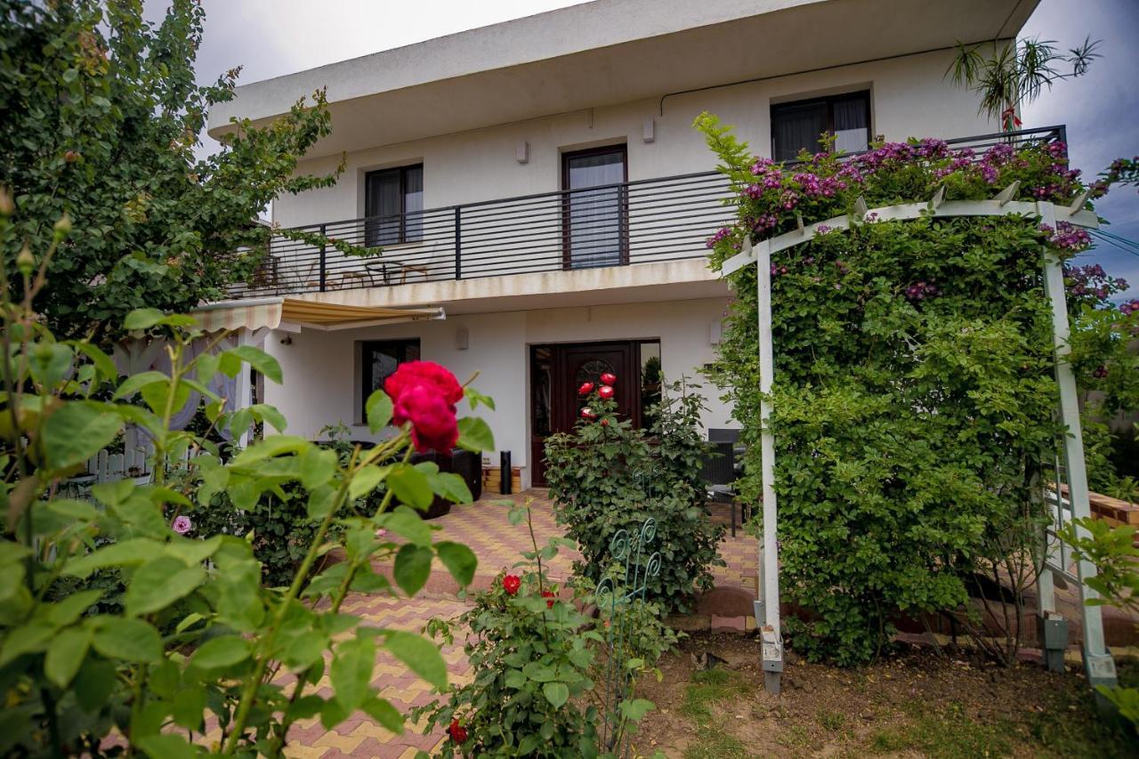Hotel Magnolia Vama Veche Esterno foto